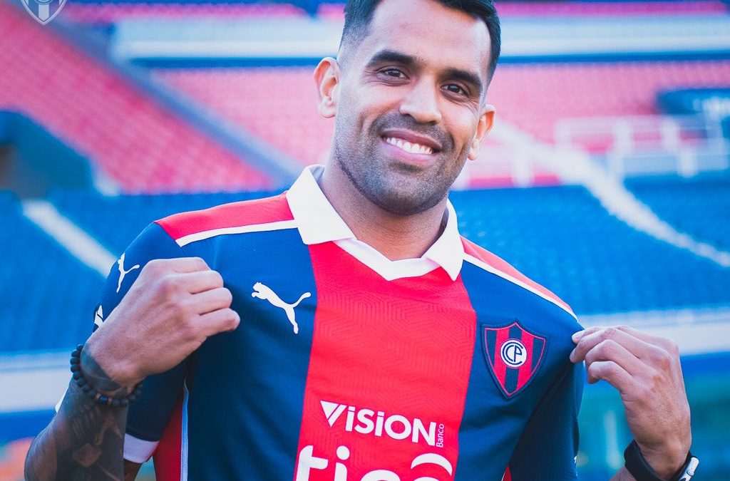 Cerro Porteño da la bienvenida a Carlos Rolón