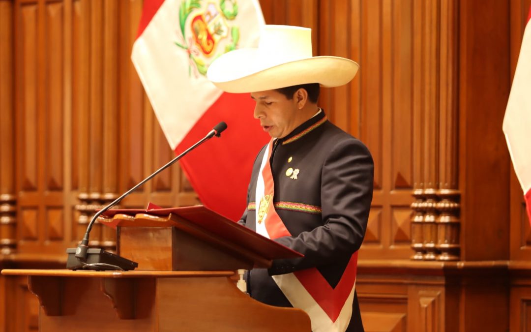 Pedro Castillo asumió la presidencia de Perú