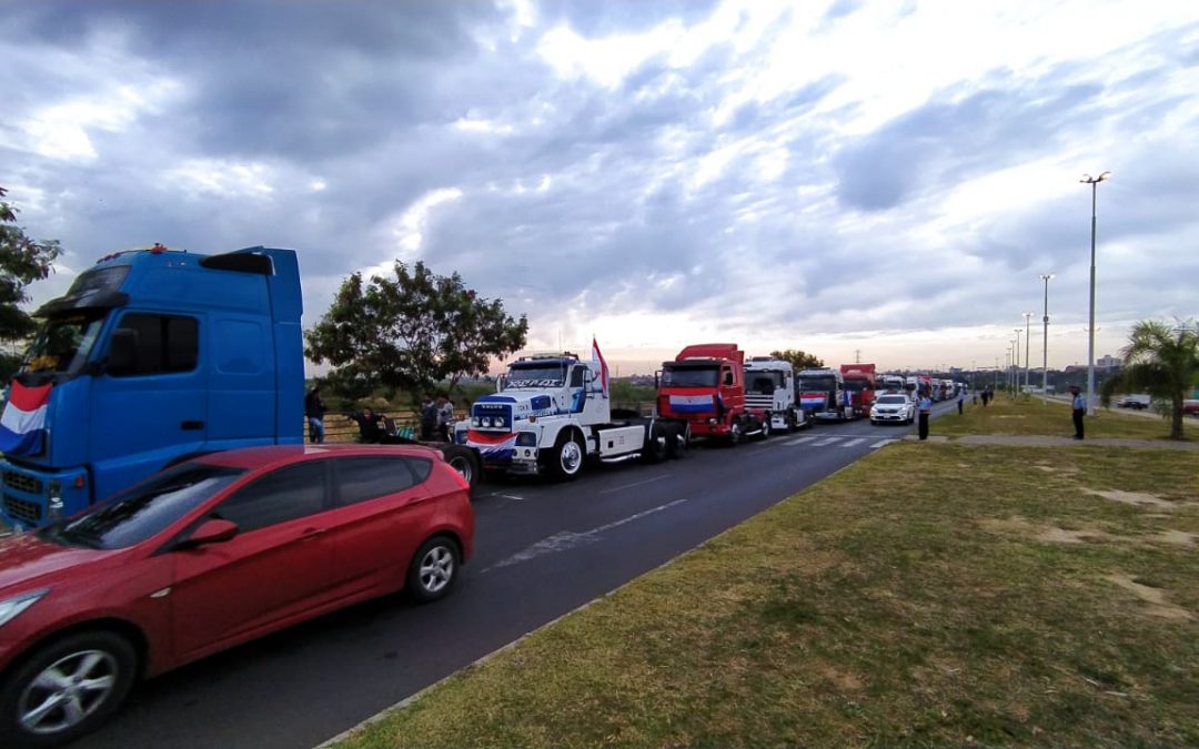 Camioneros: “No vamos a salir de acá hasta que se promulgue nuestra ley”