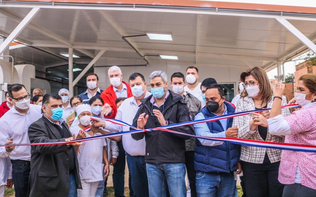Abdo inaugura 7 USF en Concepción