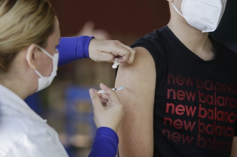 Hospital de Clínicas espera inmunizar a 596 adolescentes vulnerables