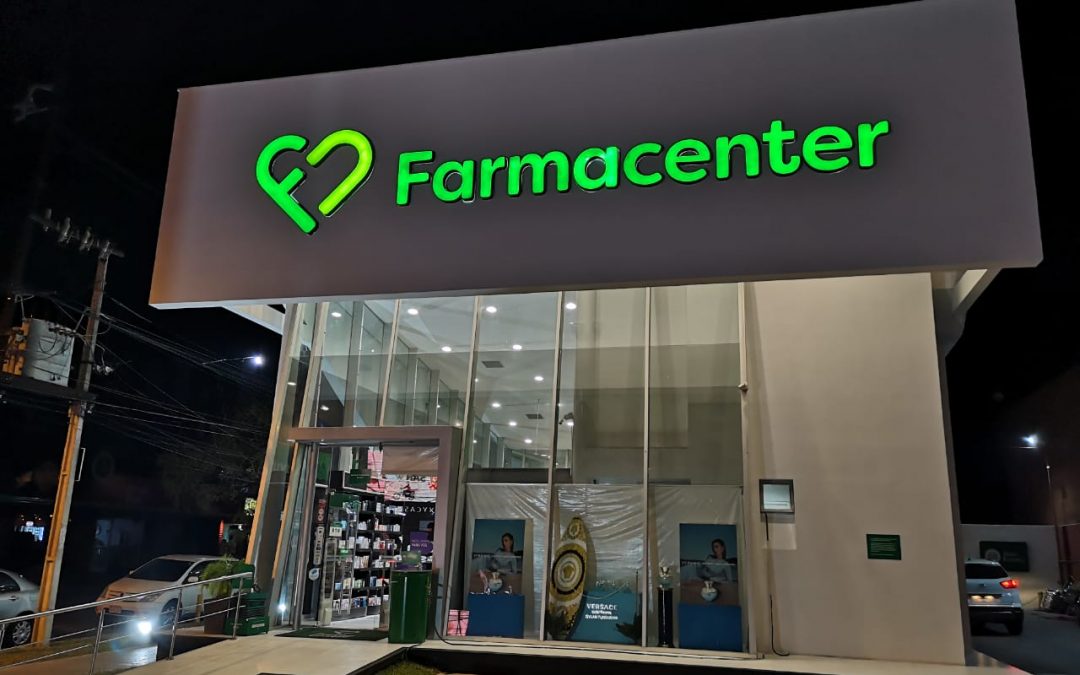 Imagen renovada de Farmacenter para celebrar sus 38 años y reafirmar compromiso de cuidado