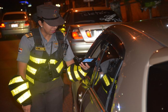 Agencia Nacional de Tránsito rechaza proyecto que propone eliminar el alcotest