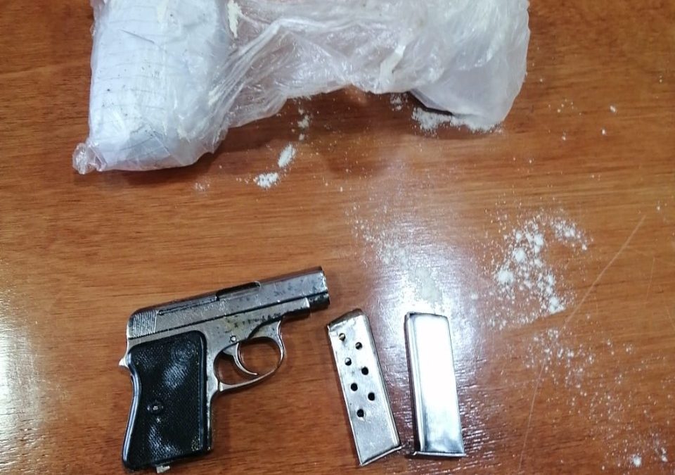 Incautan presunta dinamita en gel y arma de fuego en pabellón del PCC
