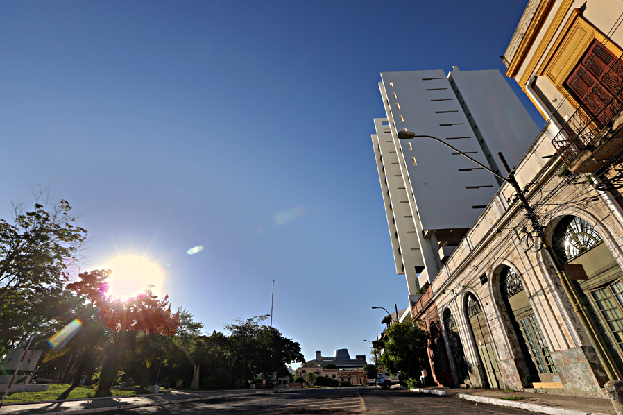 Meteorología prevé un domingo con mucho calor