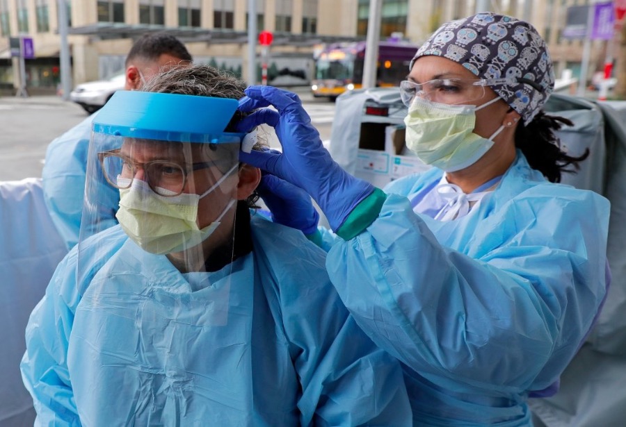 Uruguay aprobó tercera dosis de Pfizer para personal de salud