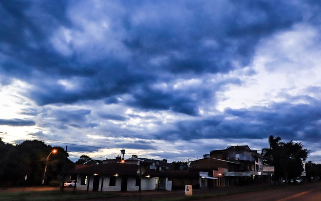 Mitad de semana cálida y con probables tormentas eléctricas para el final del día