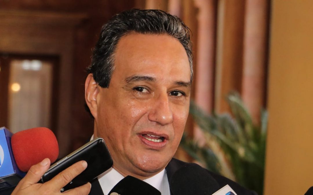 Imputan al gobernador Hugo Javier y otras 15 personas