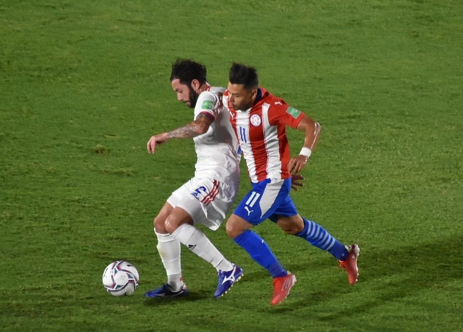 Final del primer tiempo: Paraguay y Chile empatan sin goles en Sajonia