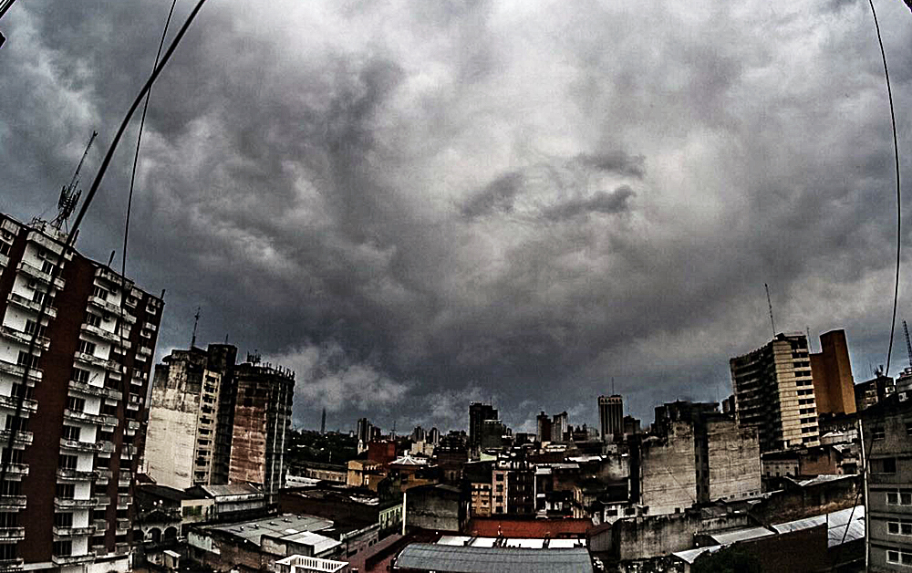 Meteorología anuncia lluvias y tormentas eléctricas para este martes