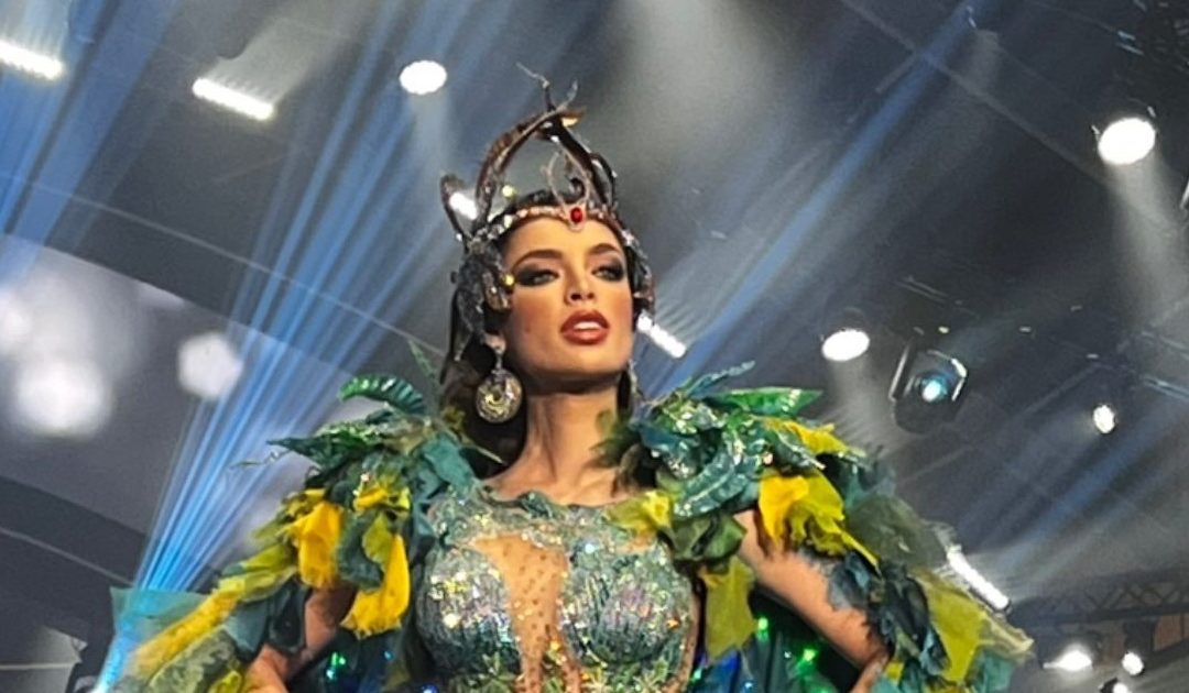 Nadia Ferreira deslumbró con su traje alegórico inspirado en el mainumby