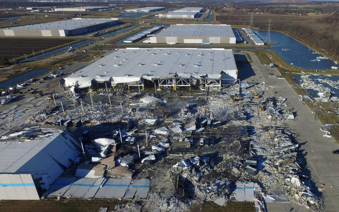 Declaran estado de emergencia en Ilinois y Tennesse, tras ola de tornados en EE.UU
