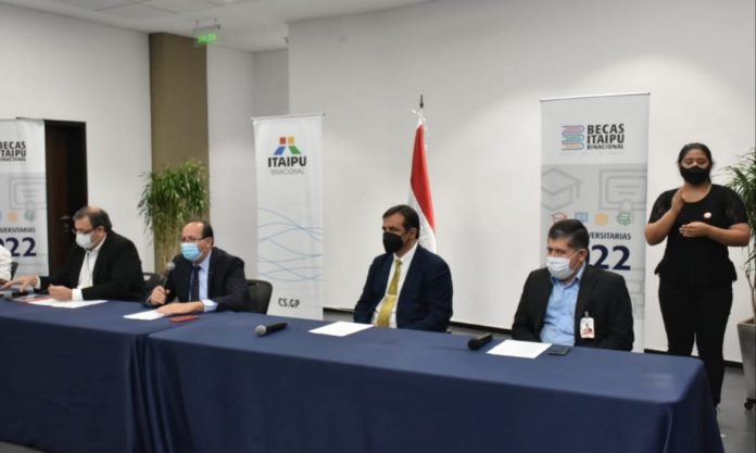 Itaipu lanza nueva convocatoria para becas universitarias