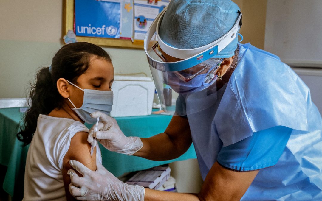 Sociedad de Pediatría analiza bajar hasta 5 años franja etaria para vacunación anticovid