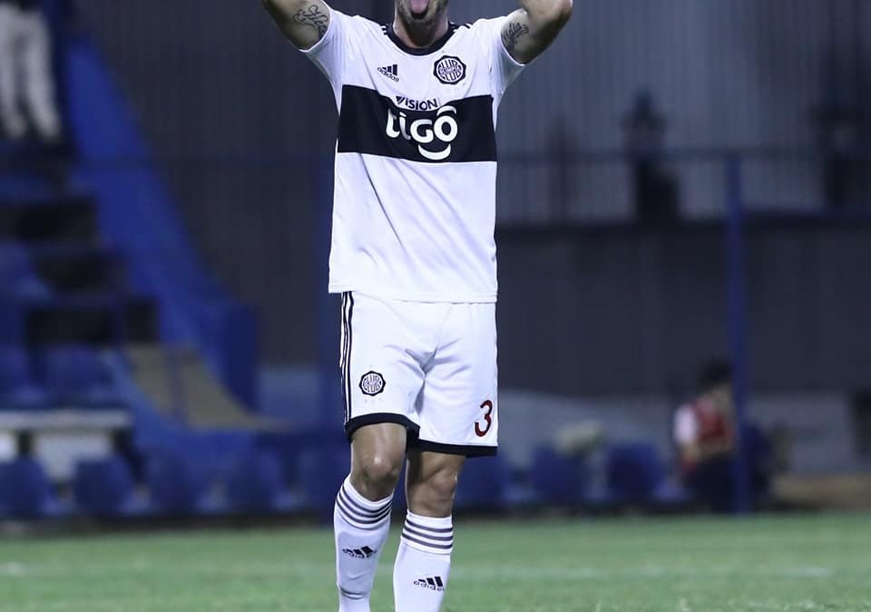 Confirman que Alejandro Silva continuará en Olimpia