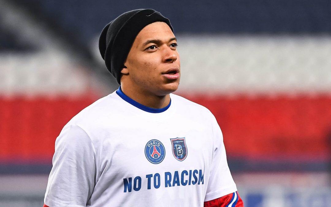 Mbappé enarbola la bandera de la lucha contra el racismo en Europa
