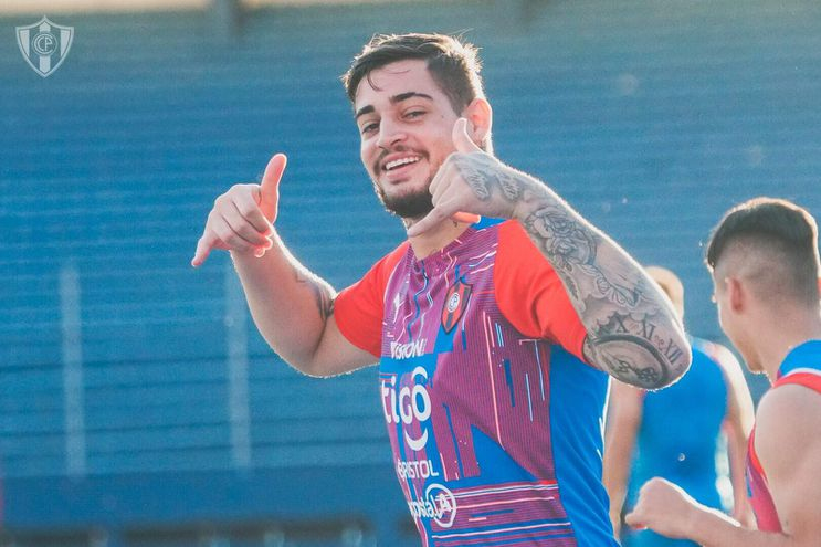 Jean Fernandes no disputará los primeros 3 partidos del Apertura, tras sanción de la APF