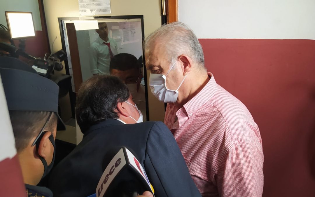 Detienen a Ramón González Daher, luego de haberse presentado ante la Fiscalía