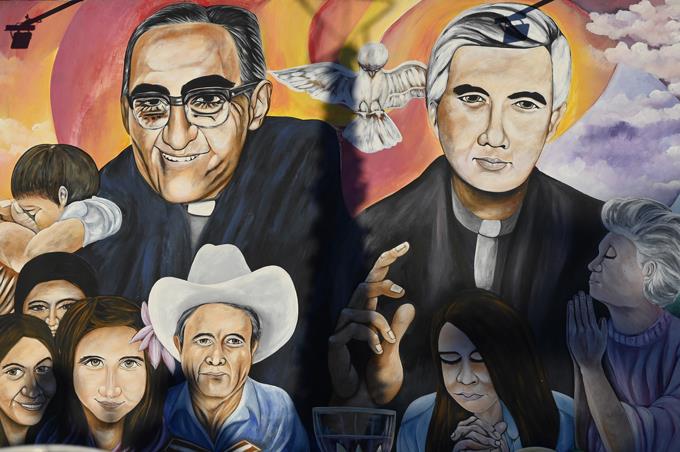 Iglesia Católica beatifica a sacerdotes asesinados por militares en El Salvador