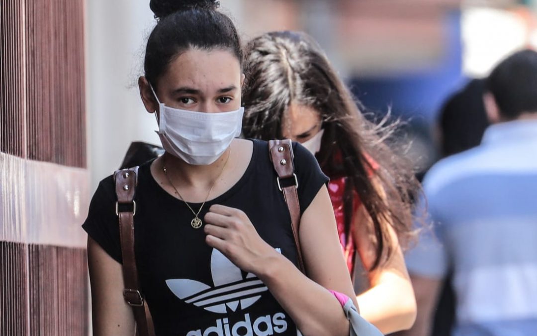 Salud desaconseja uso de tapaboca de tela por bajo nivel de protección