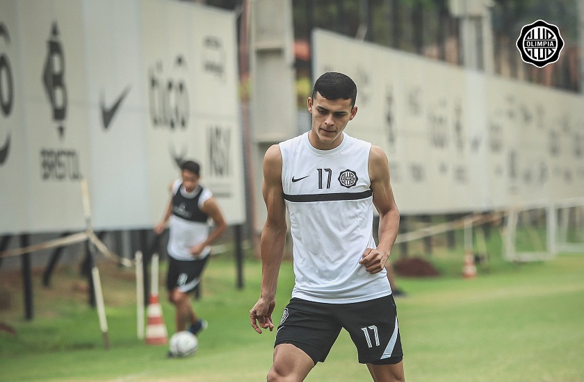 Ramón Sosa a Argentina: acuerdan el 40% del pase entre Olimpia y Gimnasia