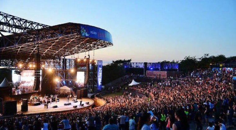 Concierto en San Bernardino: dos fallecidos y varios heridos