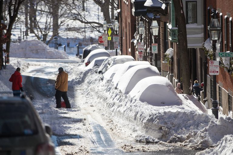 Nieve en EE.UU: vuelos cancelados, usuarios sin energía eléctrica y estado de emergencia