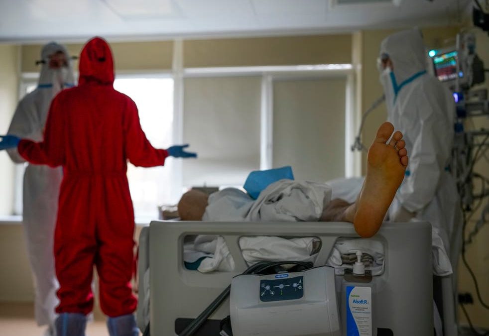 El coronavirus, segunda infección que derivó en exceso de mortalidad desde 1918