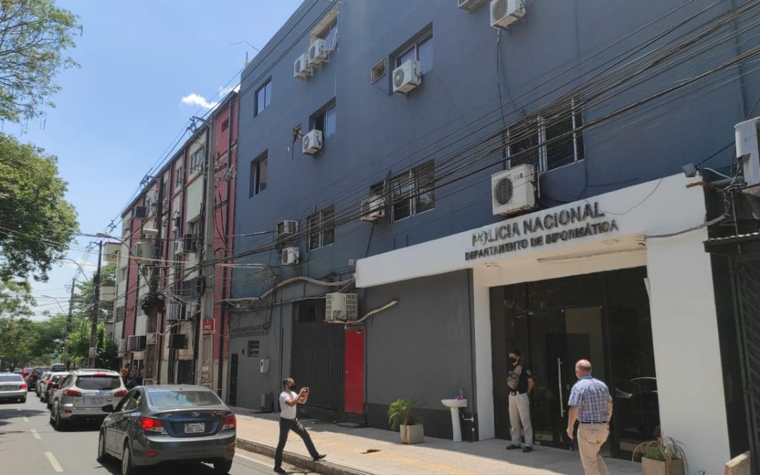 Destituyen a director de Informática de la Policía