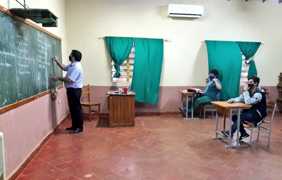 MEC presenta protocolo para regreso a clases