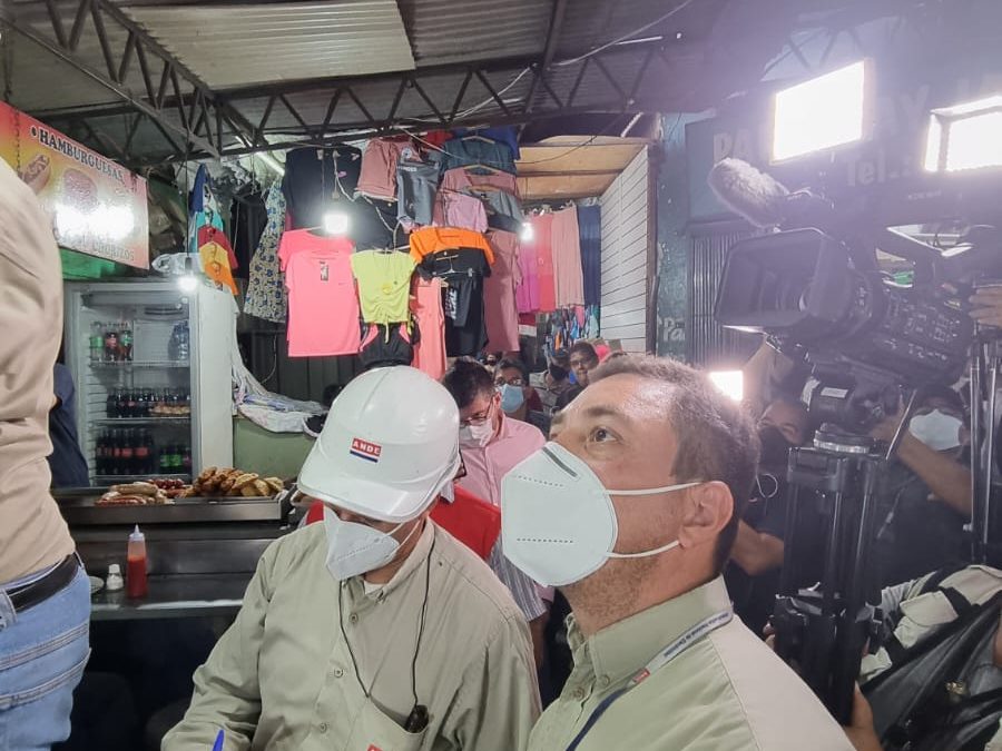 ANDE inicia trabajos de reducción de riesgos en el Mercado 4