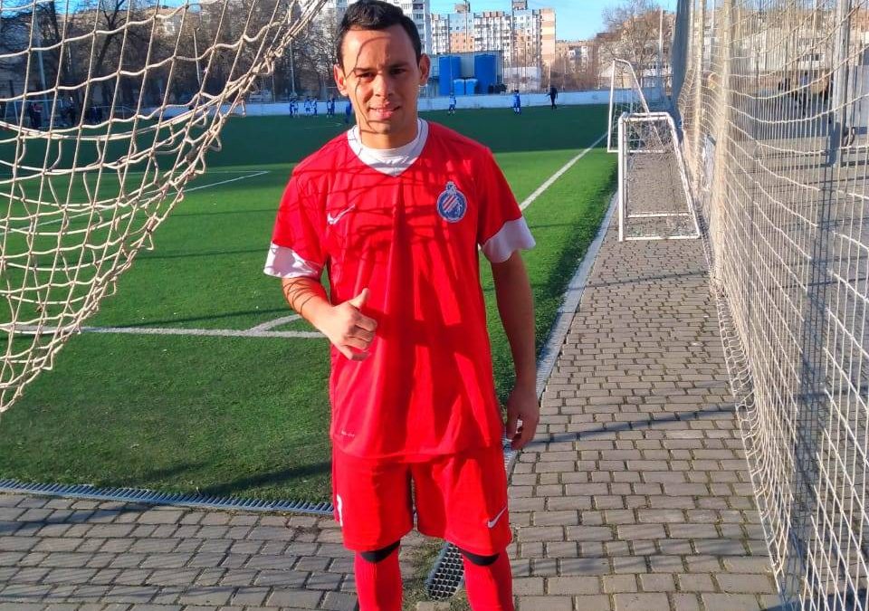 Futbolista paraguayo ingresó a Rumania tras abandonar Ucrania