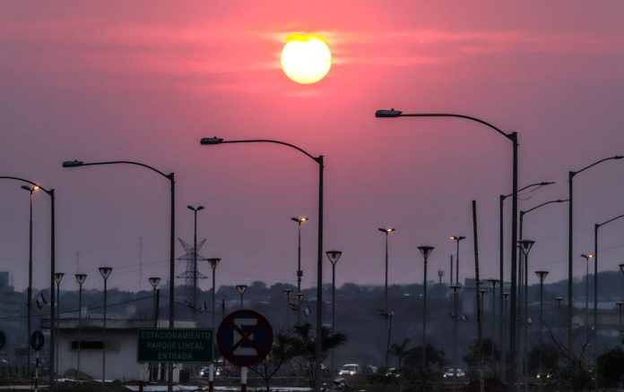 Lunes fresco a cálido con vientos del sur, según Meteorología