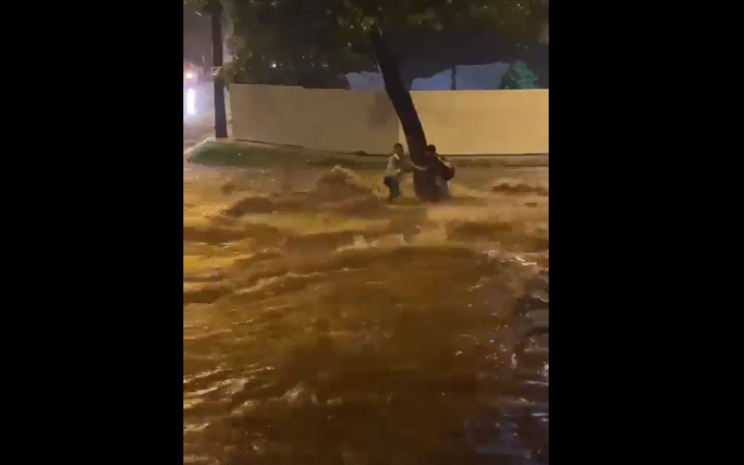 Hombre que salvó a niño del raudal: “Solo le pedía a Dios que me guíe para salvar al nene”