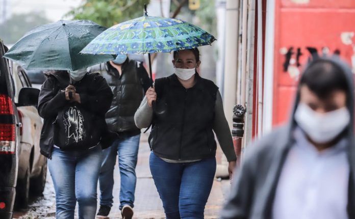 El fresco llegó al país: anuncian descenso de temperatura para el fin de semana