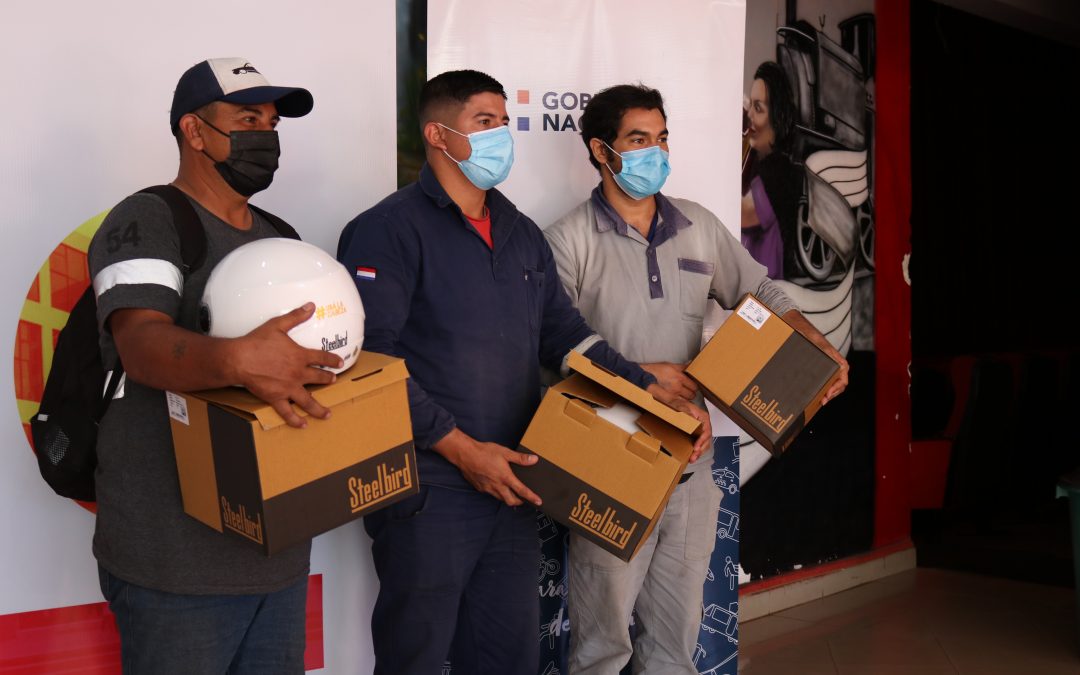Regalarán 100 cascos reglamentarios a motociclistas de Luque