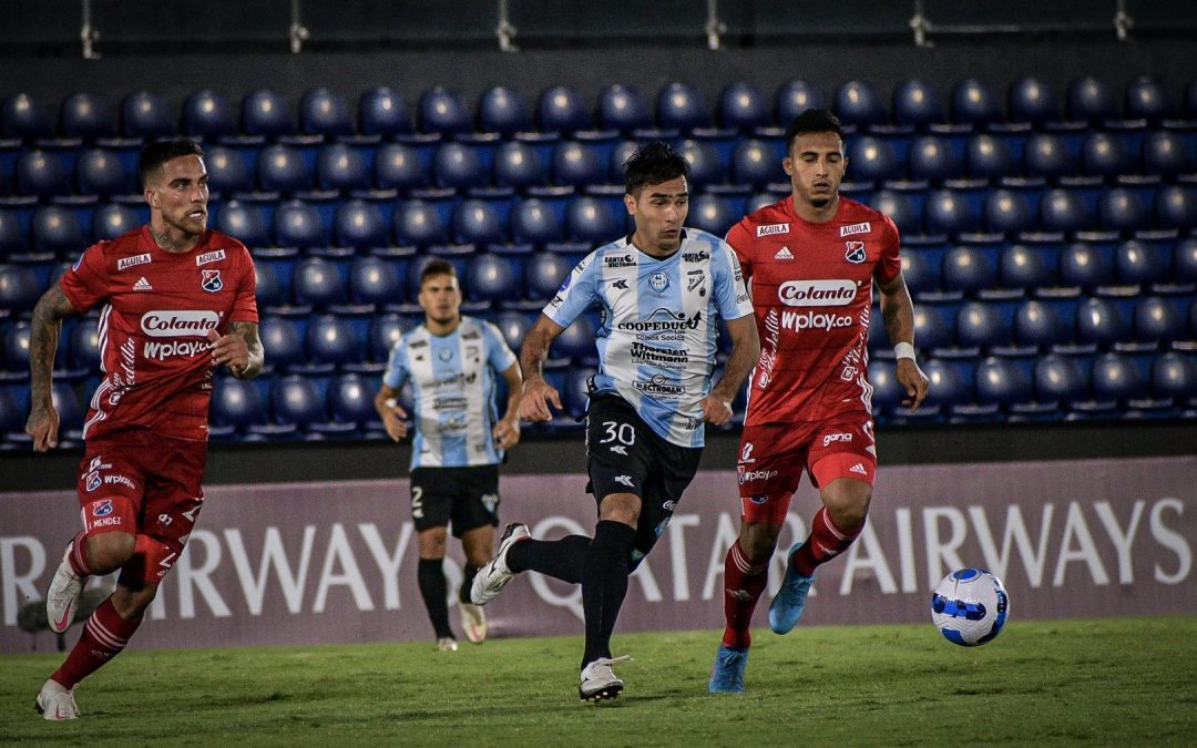 Candente empate entre Guaireña y el DIM por la Sudamericana