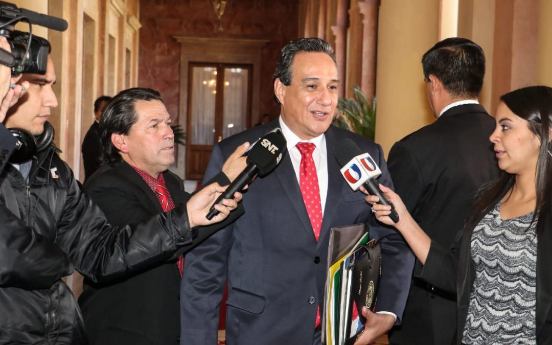 Dictan arresto domiciliario para Hugo Javier, gobernador de Central