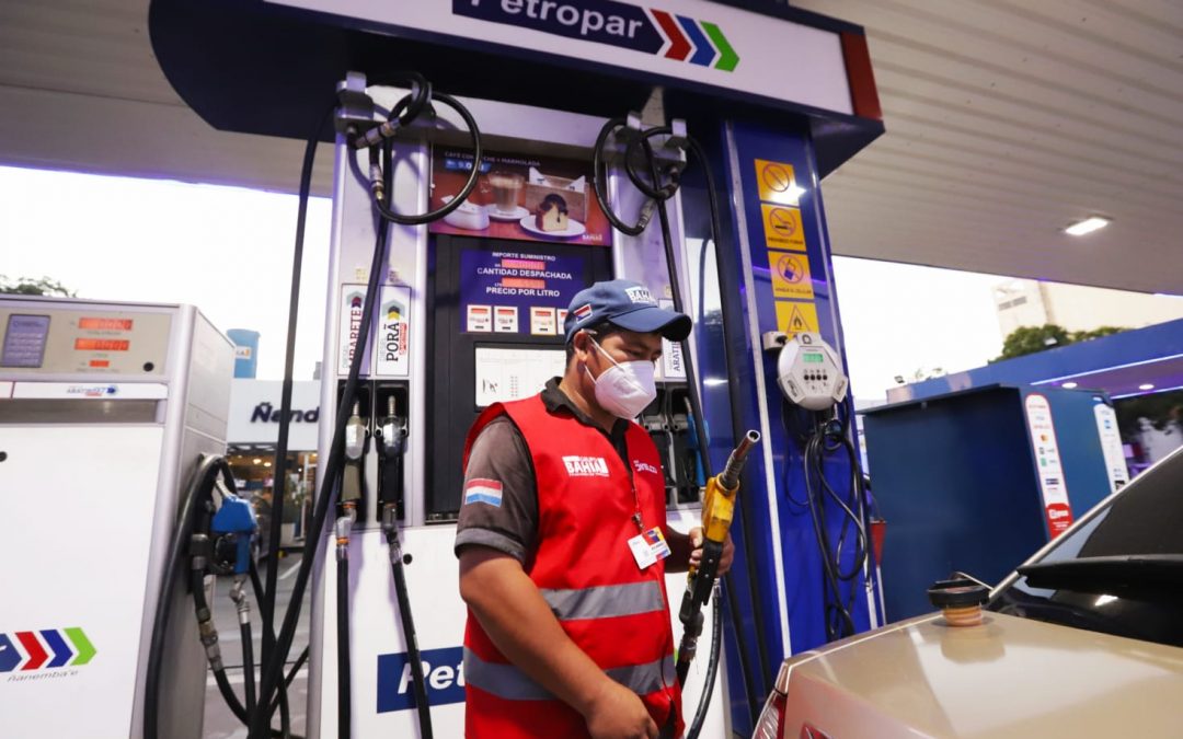 A partir de la medianoche, suben los precios del combustible en Petropar