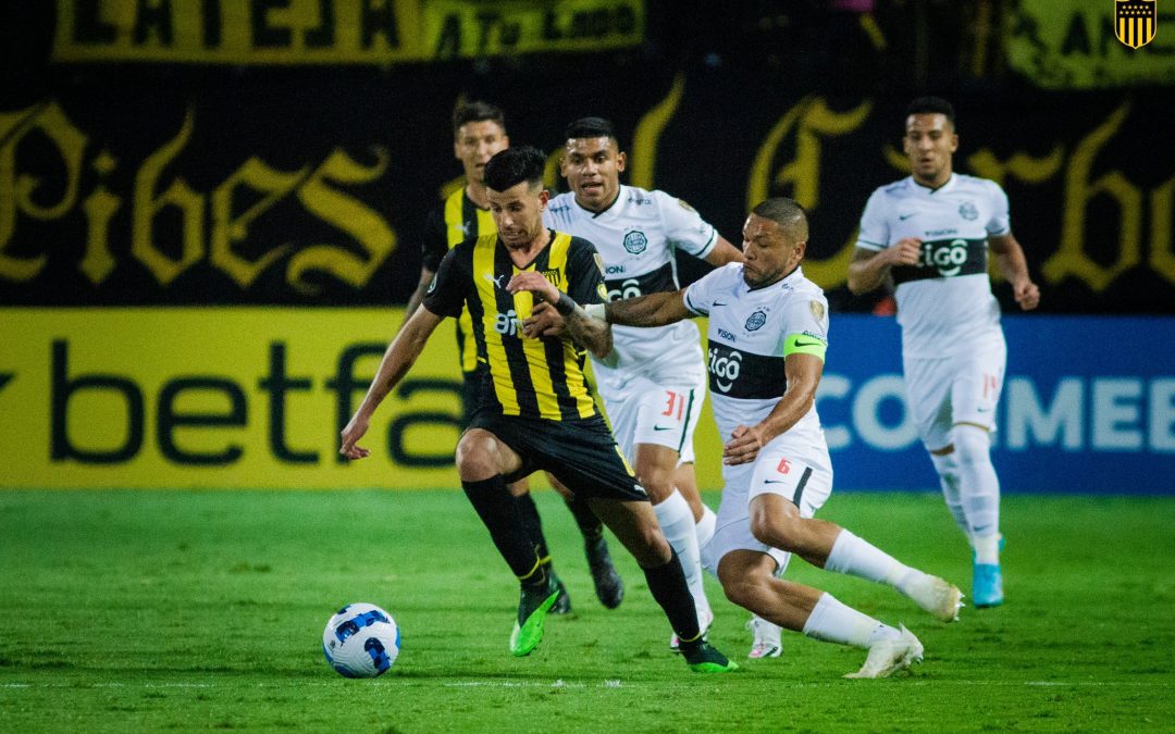 Libertadores: Olimpia no pudo cortar su racha con Peñarol y cayó en Uruguay