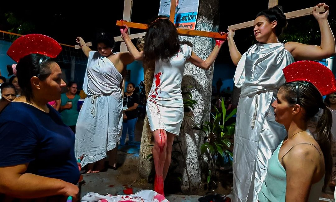 Mujeres privadas de su libertad anticipan ‘vía crucis’ en el Buen Pastor