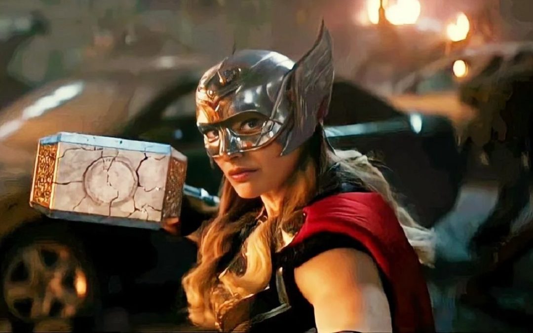 Natalie Portman revela su nuevo póster como la poderosa Thor