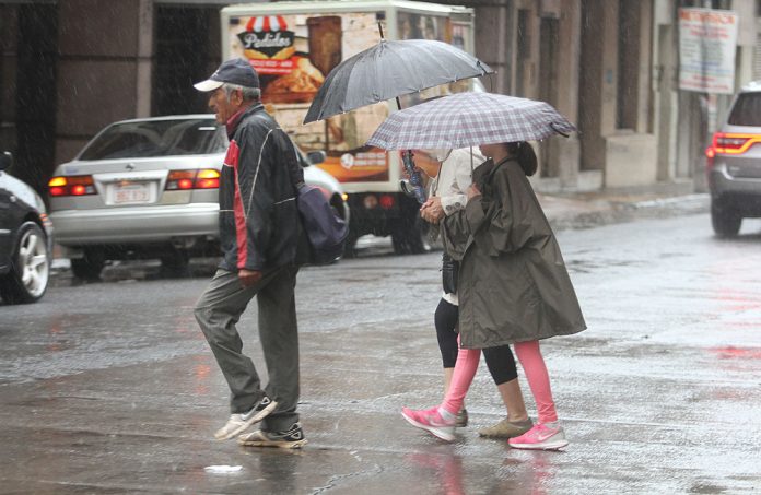 Martes fresco, inestable y con vientos del sur