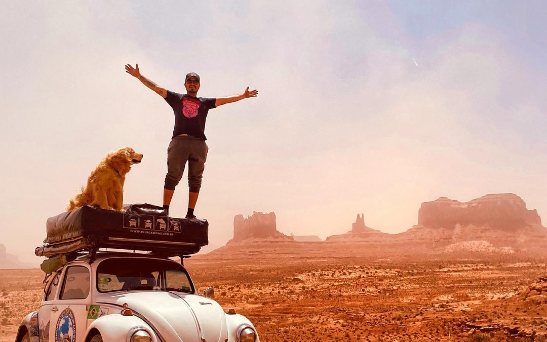 Influencer que recorría el mundo muere junto a su perro en Estados Unidos