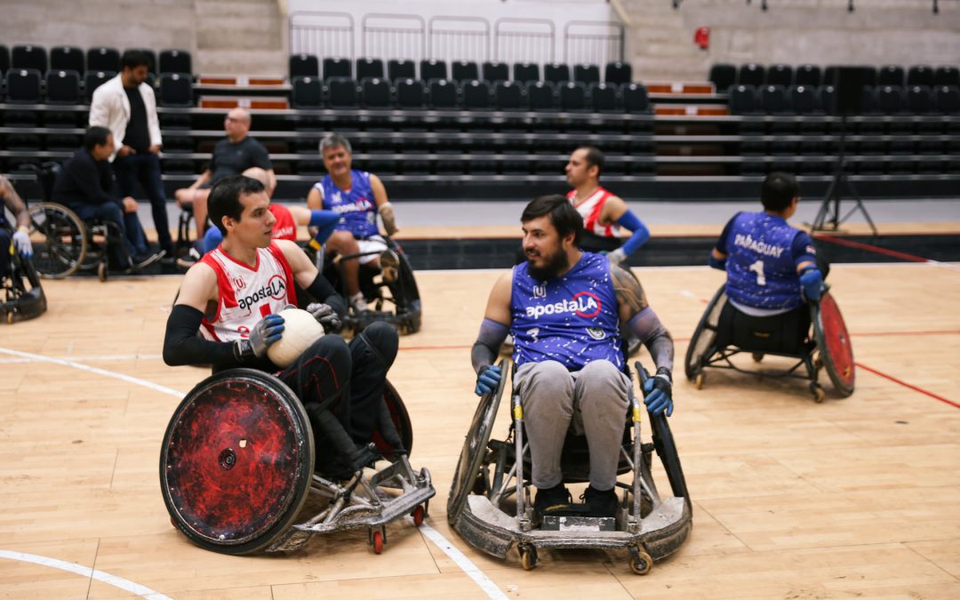 Alianza entre Aposta.la y YakaRuedas para impulsar el deporte en silla de ruedas