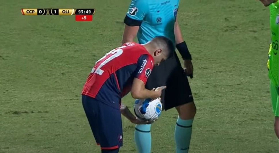 Aquino rompió el silencio tras penal errado en clásico copero
