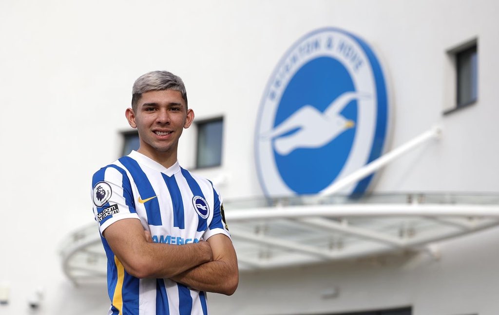 Así fue presentado Julio Enciso en el Brighton