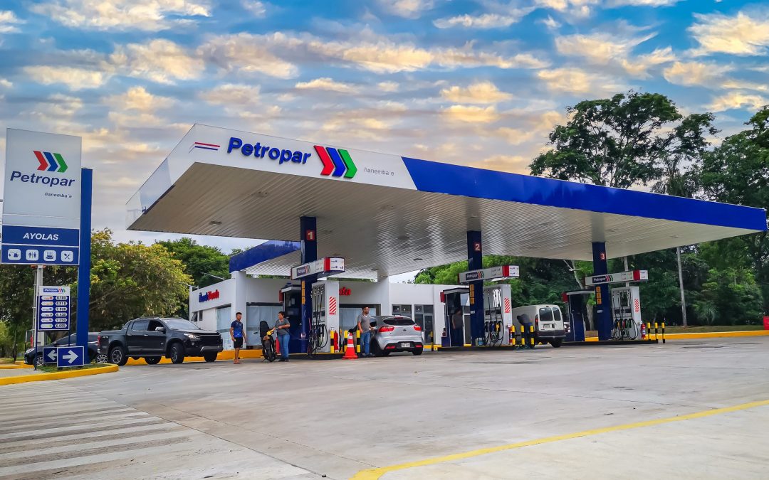 Golpazo al bolsillo: estos son los nuevos precios de combustibles de Petropar
