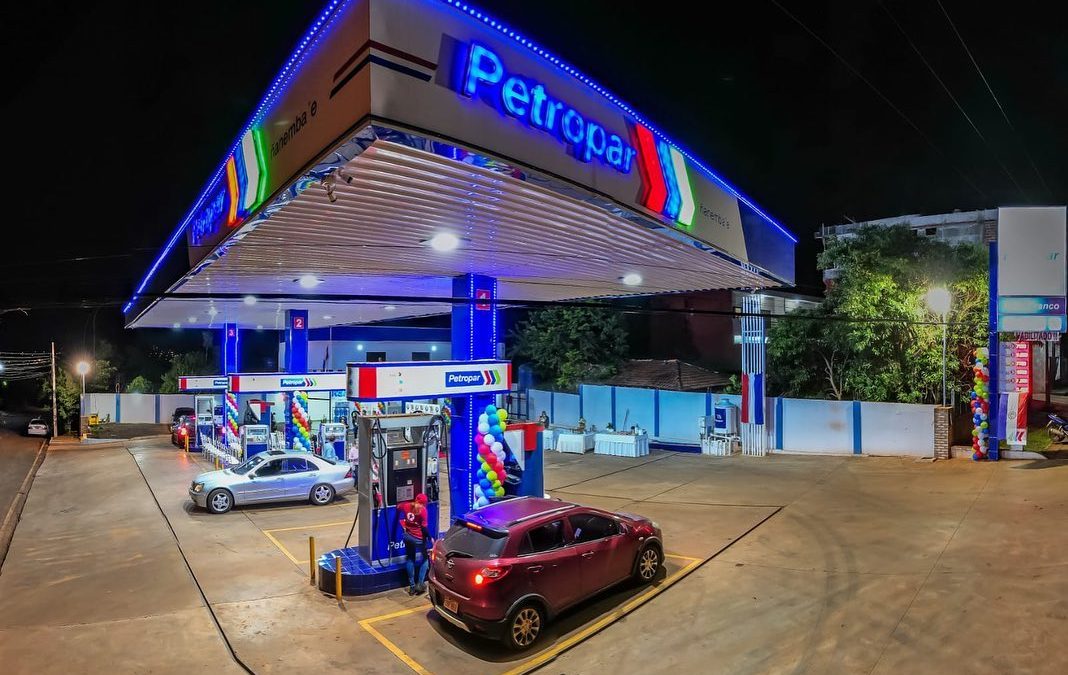 Precio del combustible podría seguir subiendo, según Petropar