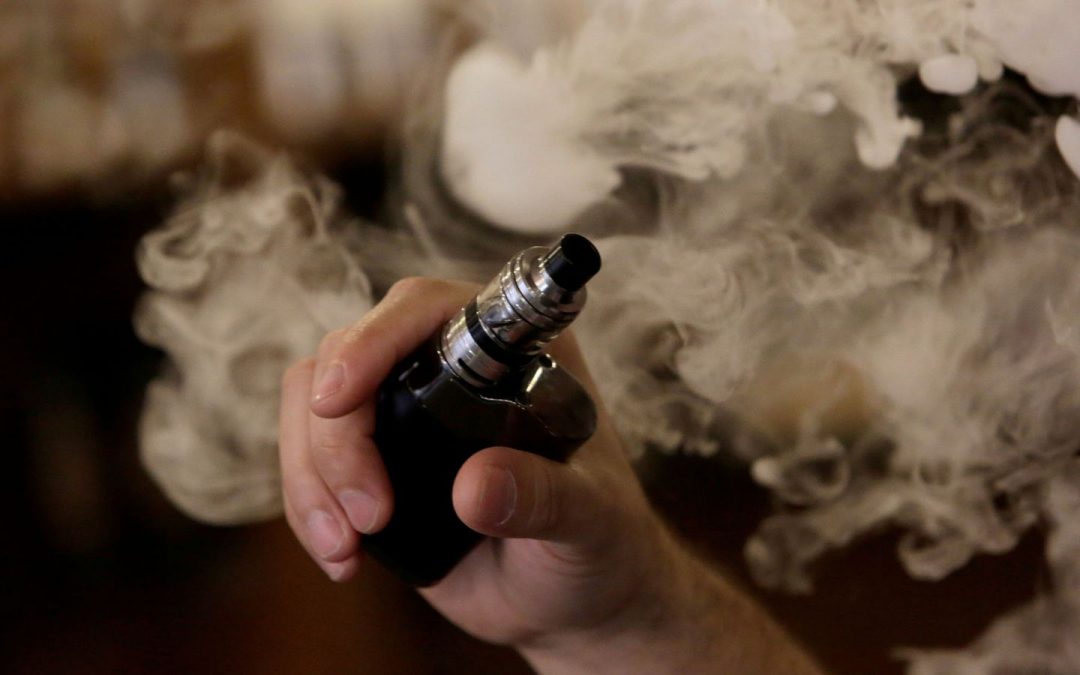 Investigan muerte de una adolescente asociada al uso del vapeador